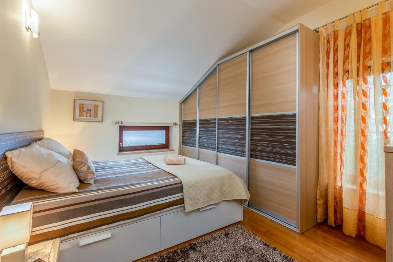 Korina Apartment Kostrena Bagian luar foto